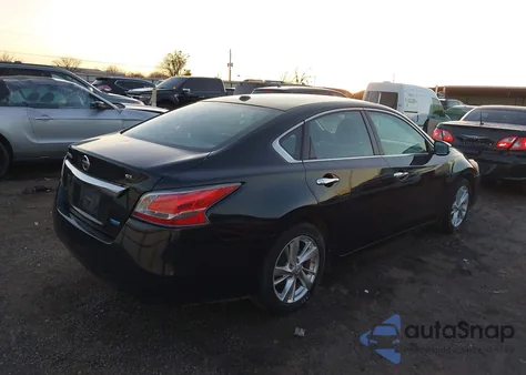 2014 Nissan Altima 2.5 z USA, uszkodzony, nr VIN 1N4AL3AP3EN337383